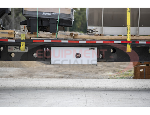 24X24X24 INCH WHITE SMOOTH ALUMINUM UNDERBODY TRUCK TOOL BOX - SINGLE BARN DOOR, COMPRESSION LATCH