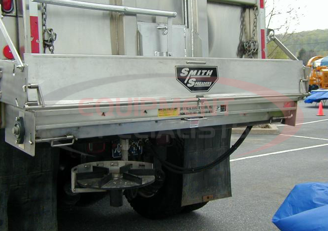 Smith Spreaders SMITHUTG - SMITH UNDERTAILGATE SPREADER | Equipment ...